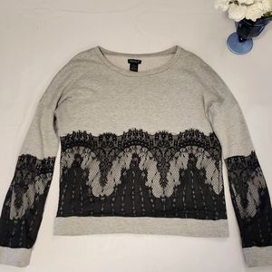 Venus Light Weight Sweatshirt. SZ Large